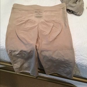 Spandex-like under garment NWOT